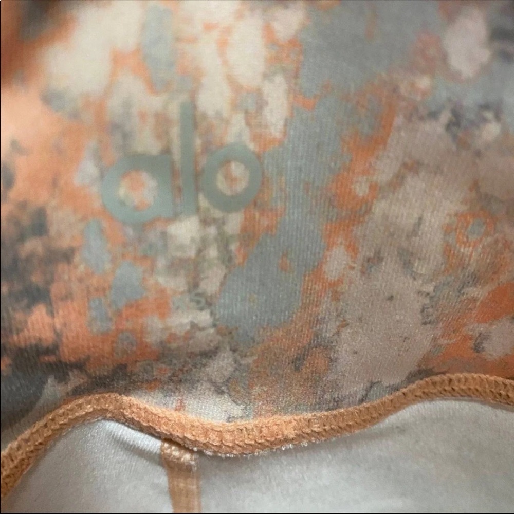 Alo Peach Airbrushed Python Performance Capris - image 6